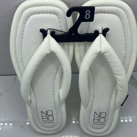 Puffy Flip Flops from No Boundaries - Picture 9 of 10